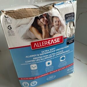 AllerEase Ultimate Protection Waterproof Zippered Mattress Cover QUEEN New